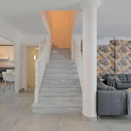 Townhouse With Private Pool! Willa