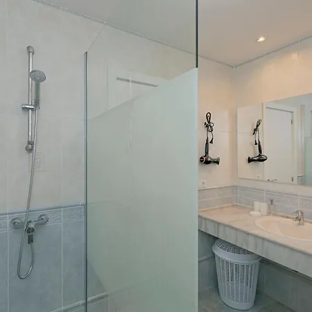 Townhouse With Private Pool! Arona