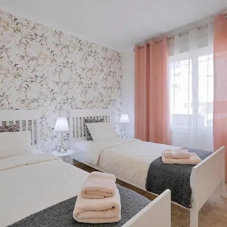 Villa Townhouse With Private Pool!