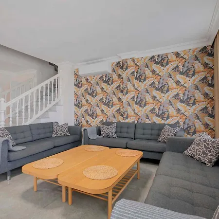 ヴィラ Townhouse With Private Pool! *