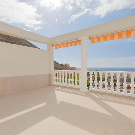 Townhouse With Private Pool! ヴィラ アロナ
