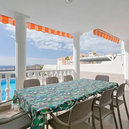 Townhouse With Private Pool! Arona